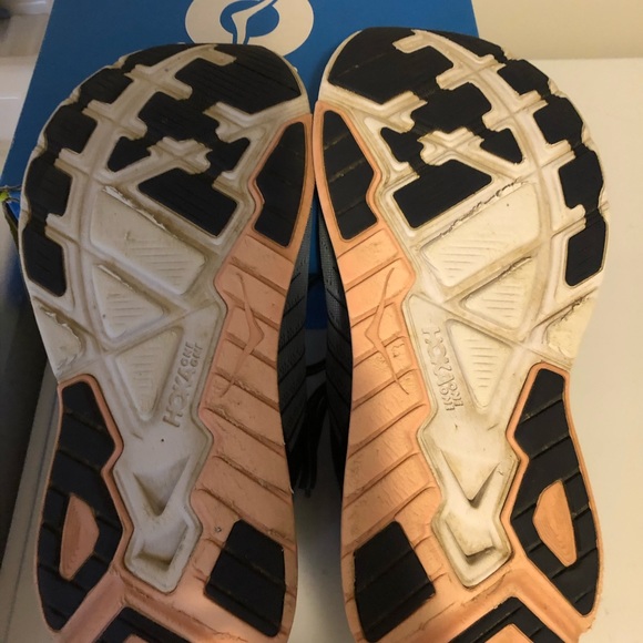 Hoka one one Arahi 3 running shoes - Picture 3 of 8